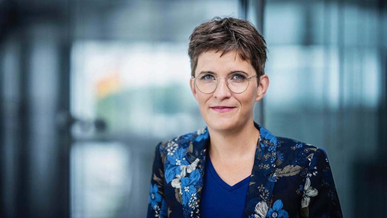 Portrait of Anna Luehrmann, Minister of State for Europe and Climate, German Foreign Office