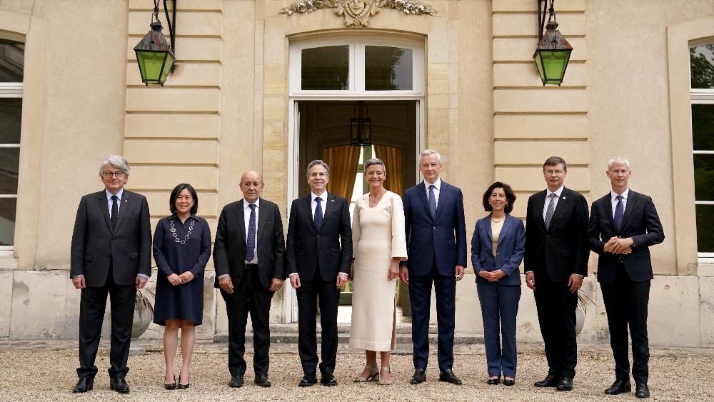 US Secretary of State Antony Blinken, US Secretary of Commerce Gina Raimondo, European Commission Vice President and Commissioner for Competition Margrethe Vestager, European Commission Vice President and Commissioner for Trade Valdis Dombrovskis, France's Foreign Minister Jean-Yves Le Drian and other guests pose for a family photo ahead of a dinner at the US-EU Trade and Technology Council summit in Paris, France, May 15, 2022.