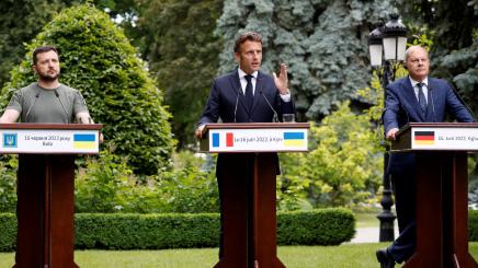 Ukrainian President Volodymyr Zelenskiy, French President Emmanuel Macron and German Chancellor Olaf Scholz hold a news conference in Kyiv, Ukraine June 16, 2022.